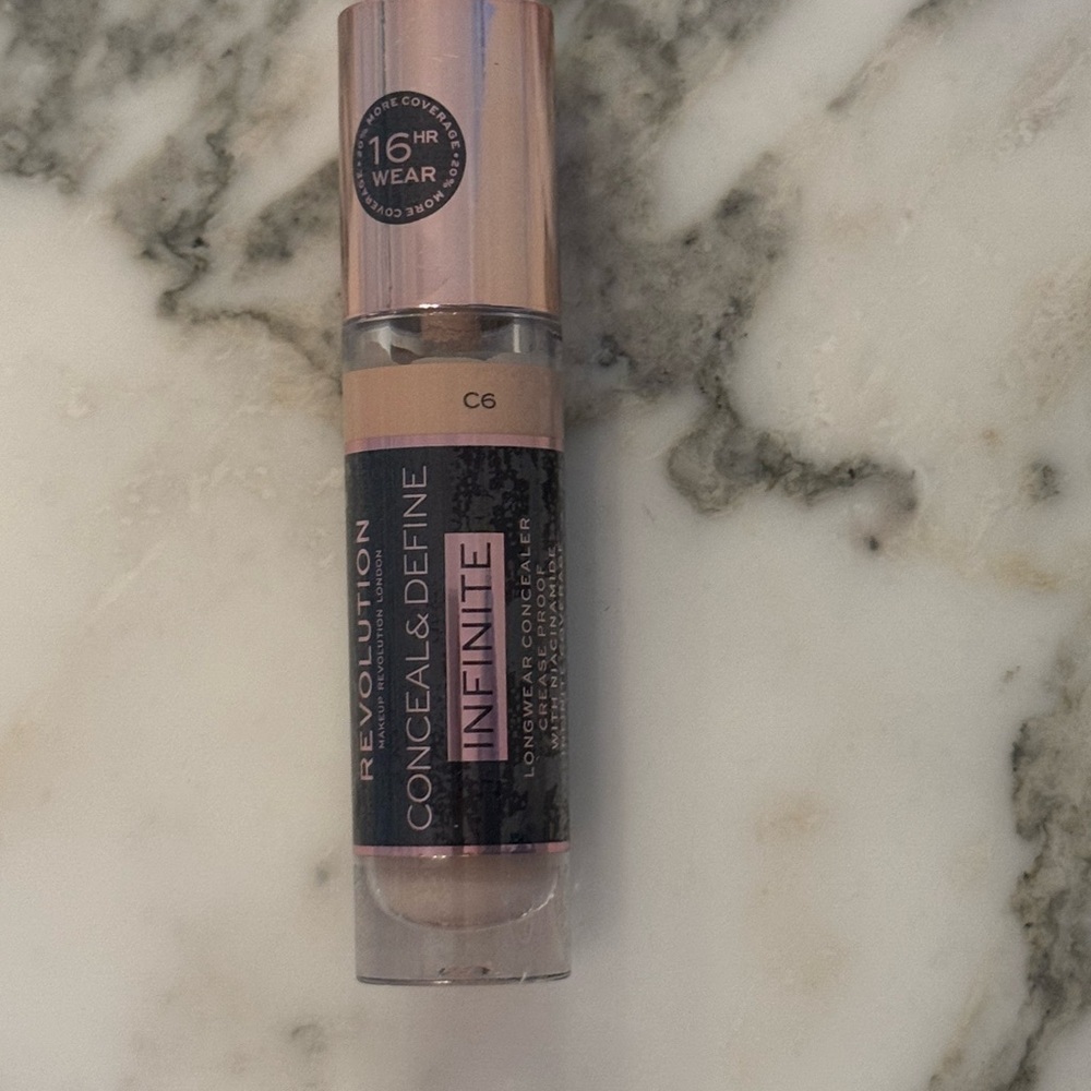 New! Revolution Conceal & Define Infinite C6 - Picture 6 of 9